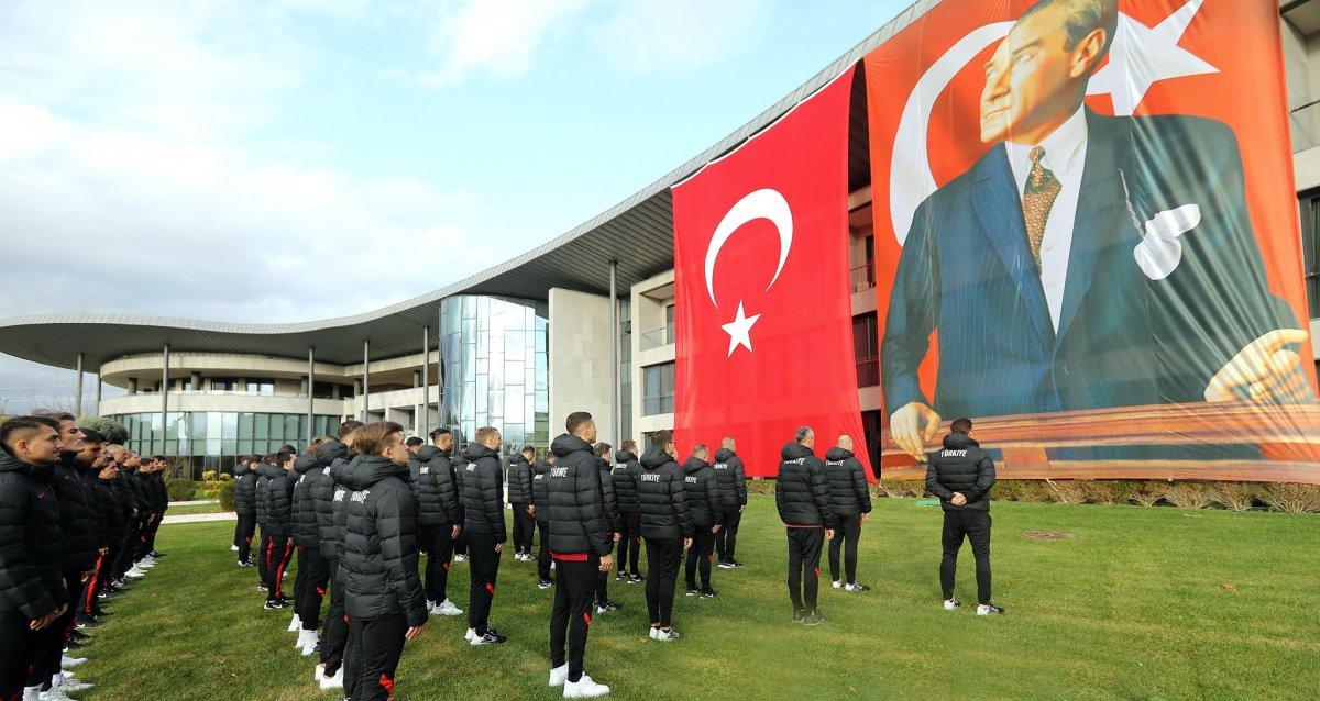 A Milli Takım, Mustafa Kemal Atatürk'ü andı