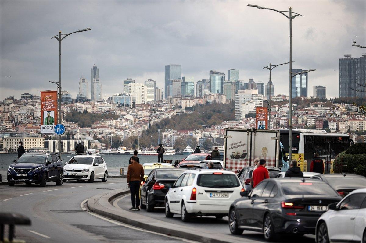 Türkiye'de saat 9'u 5 geçe hayat 2 dakikalığına durdu
