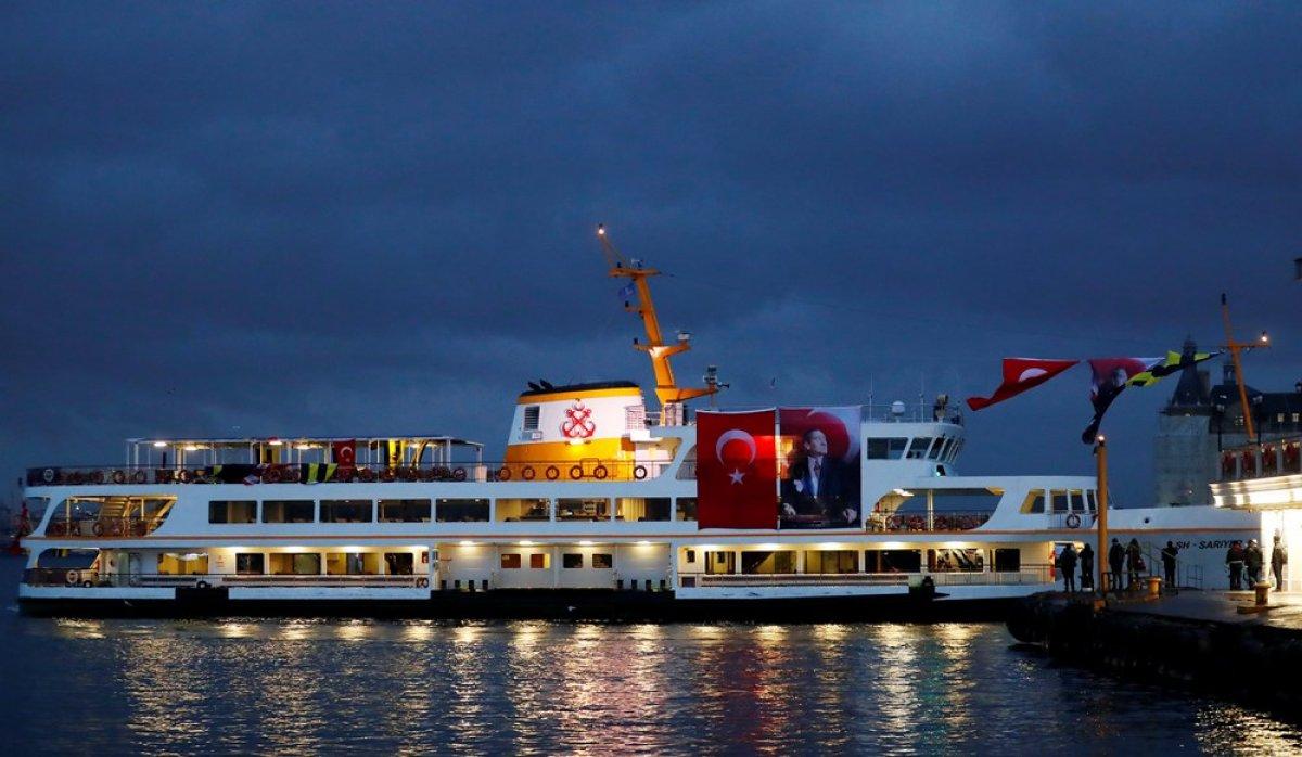 Fenerbahçe, Atatürk'ü Dolmabahçe açıklarında andı