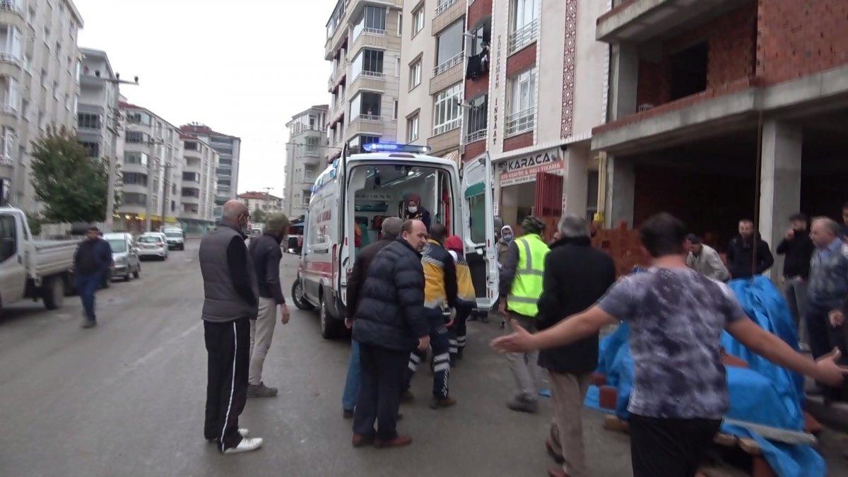 Samsun'daki işçi oğlunun gözleri önünde şantiyeden düştü
