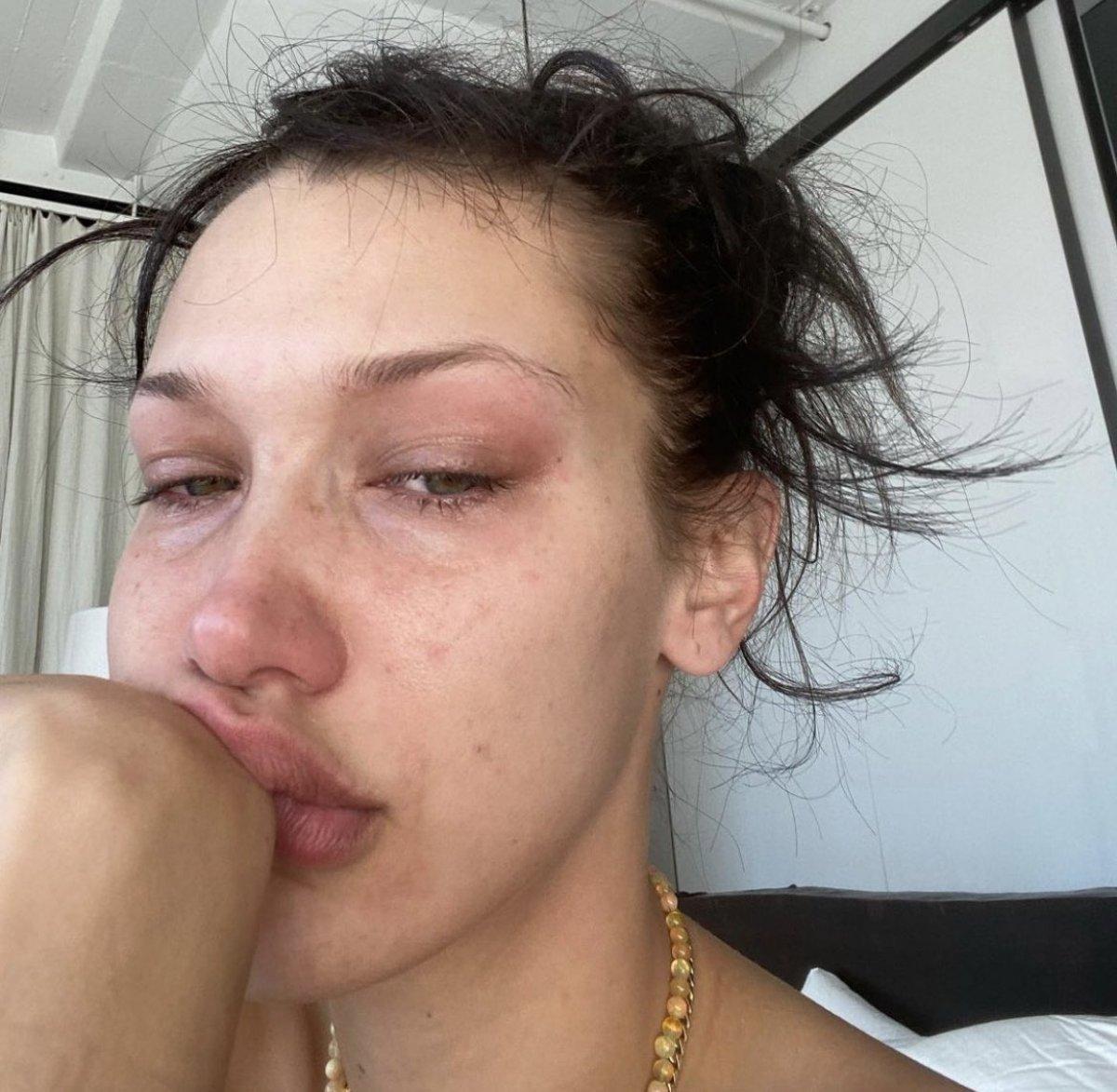 Bella Hadid'in gözyaşları