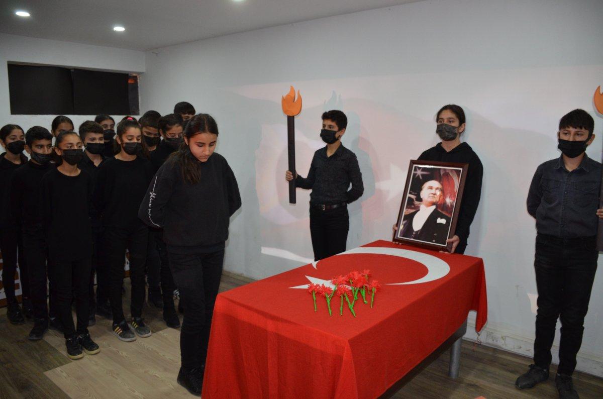 Şırnaklı öğrencilerin 10 Kasım töreni