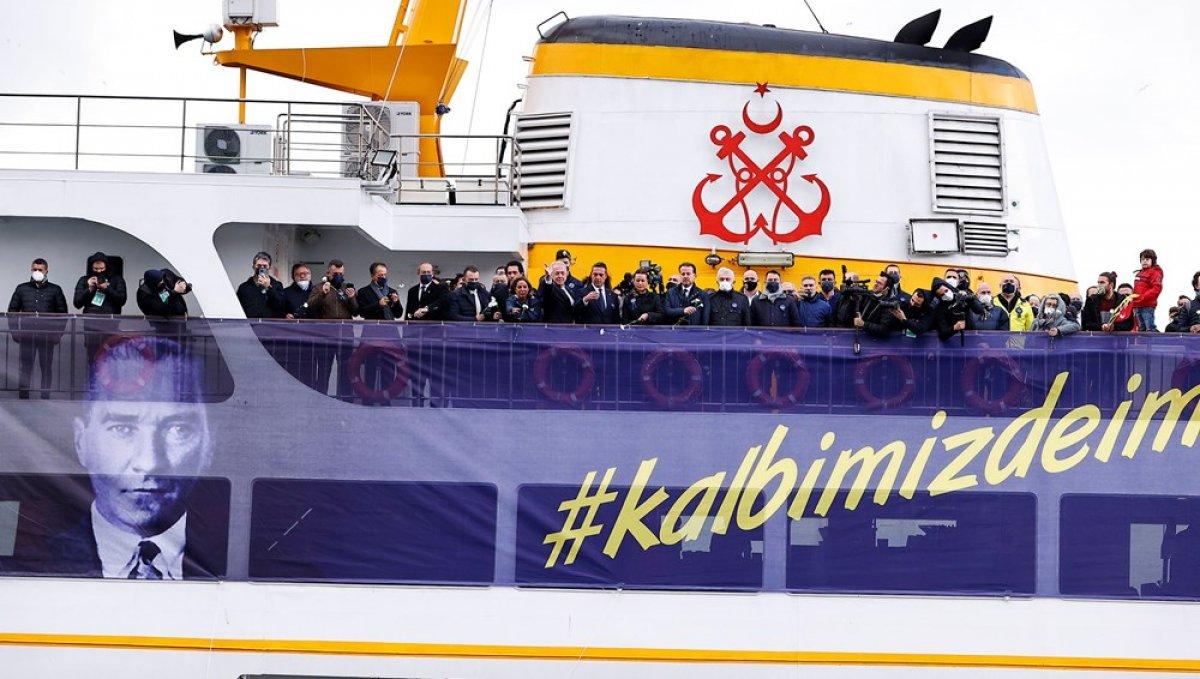 Fenerbahçe, Atatürk'ü Dolmabahçe açıklarında andı