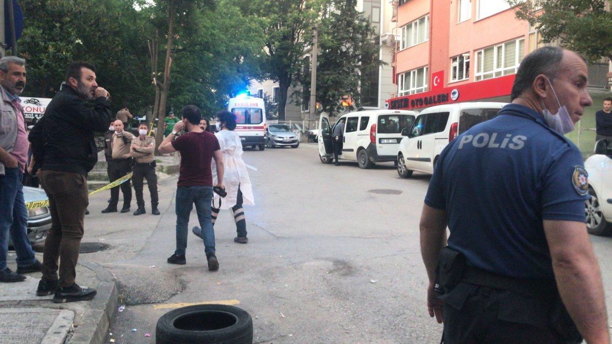 Bursa’da, cezaevi önünde silahlı saldırı anları kamerada
