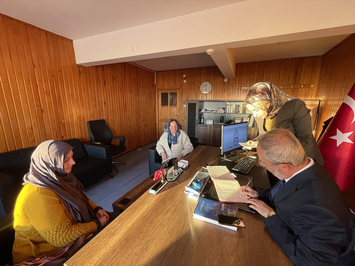 80 yaşındaki Bulgar kadın, İslamiyet'i seçti