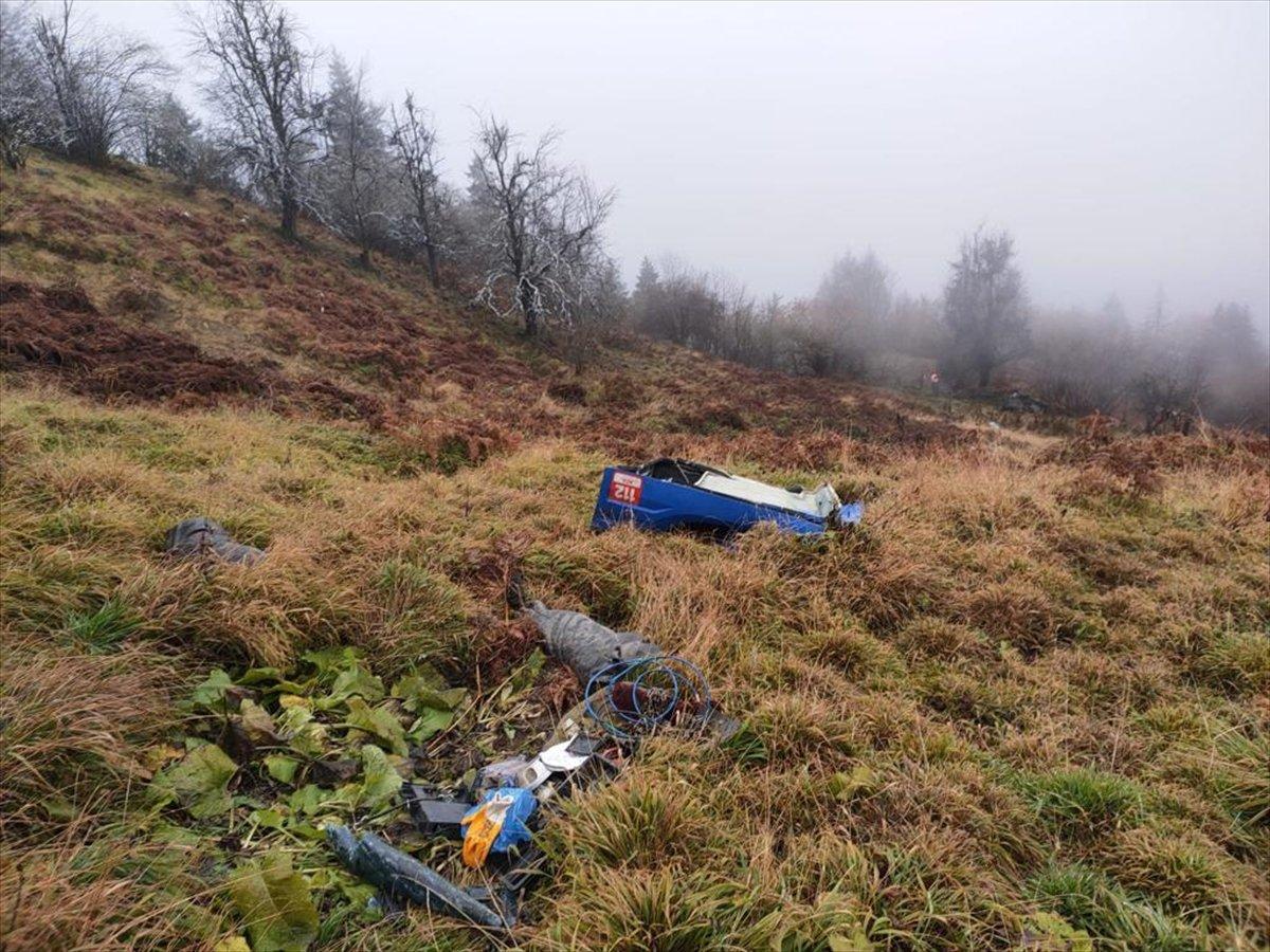Rize'de kurtarma çalışmasındaki jandarma aracı uçurumdan düştü