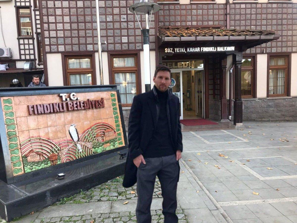 Lionel Messi’nin, Eyfel Kulesi pozu viral oldu