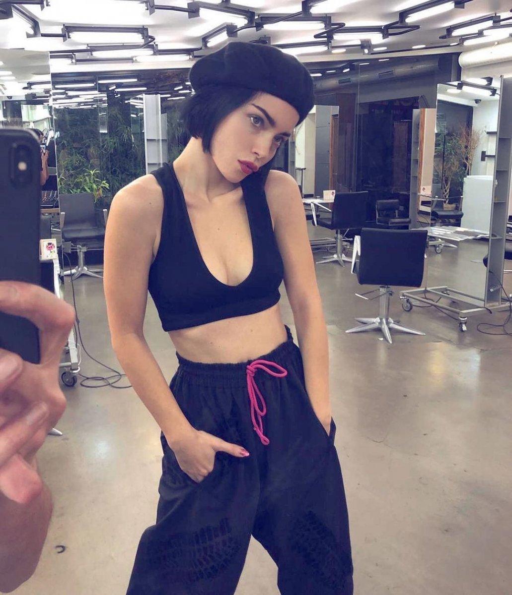 Merve Boluğur imaj yeniledi