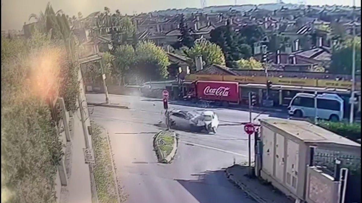 Tuzla'da baba ile oğlunun öldüğü kaza kamerada