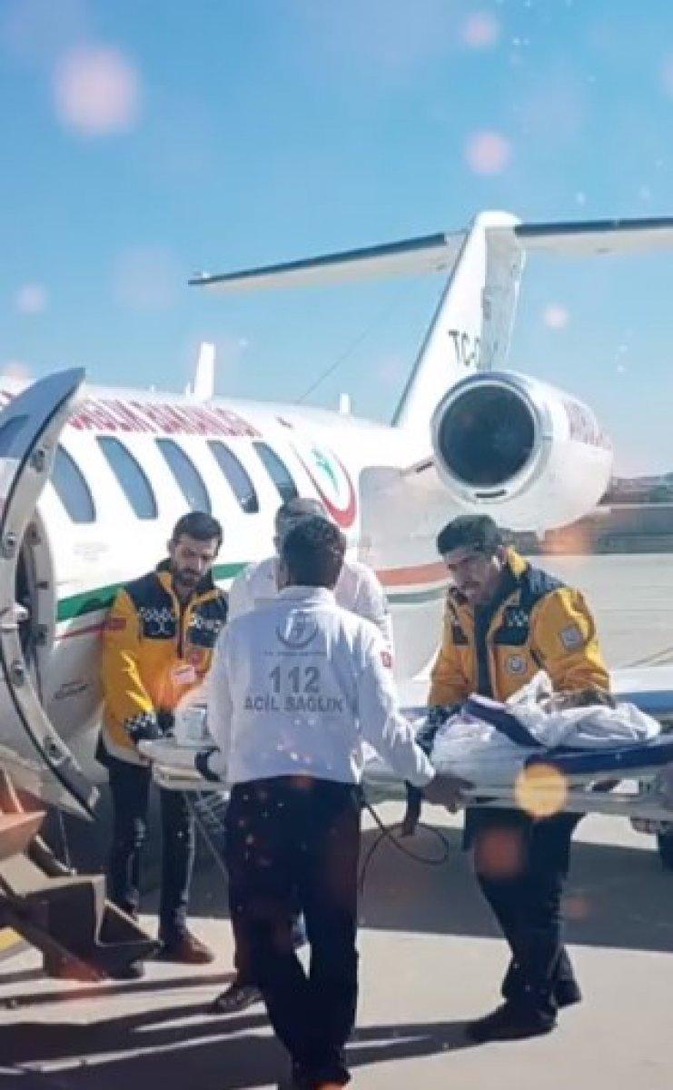 Fahrettin Koca'dan hava ambulans filosu paylaşımı