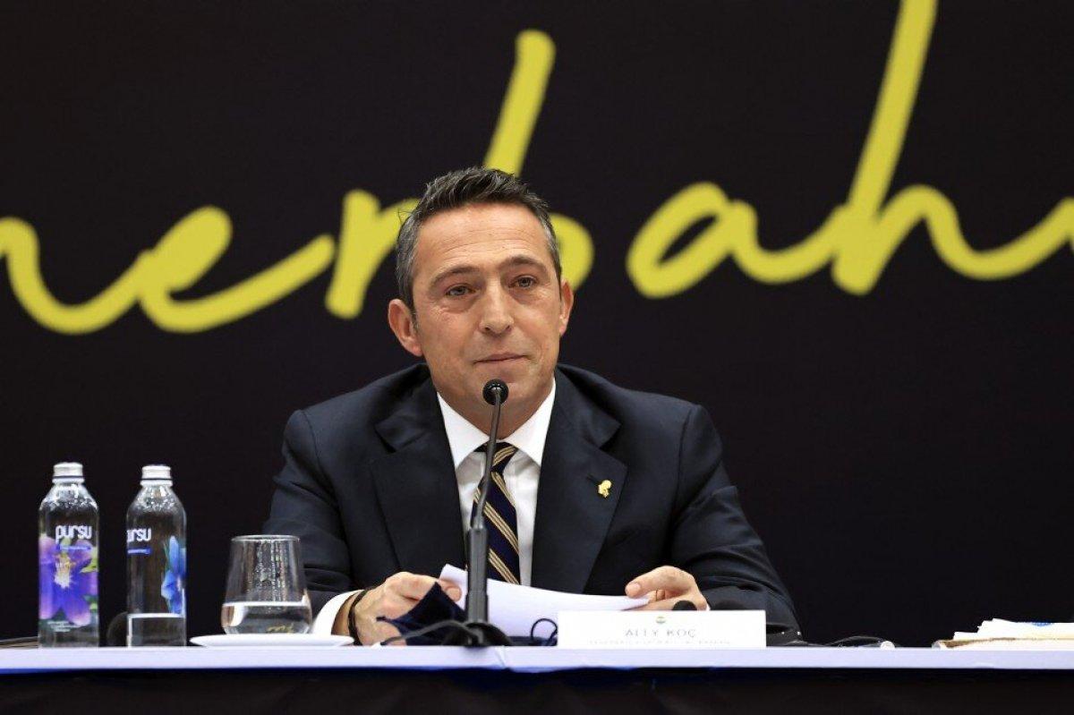 Ali Koç: Mesut Özil futboluna odaklanmalı