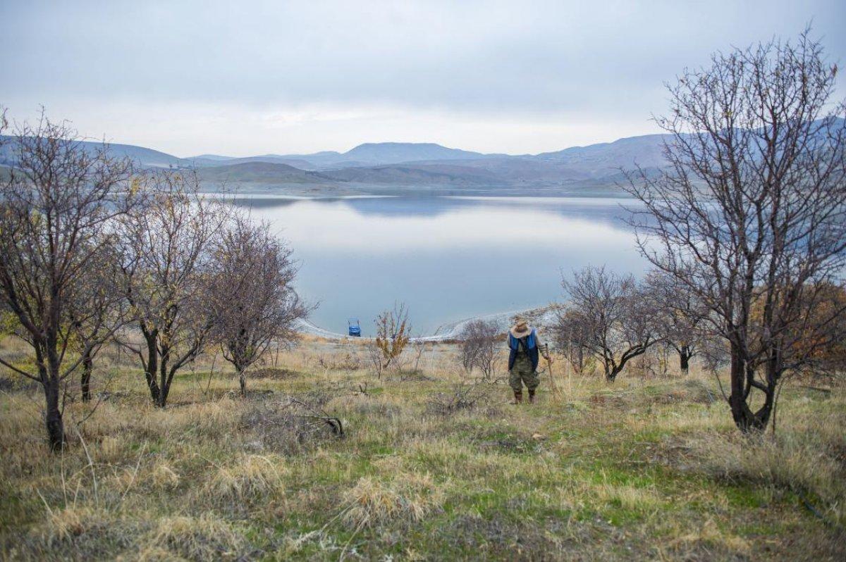 Tuncelili Robinson Ziya: Kuraklık ve erozyona karşı fidan dikin