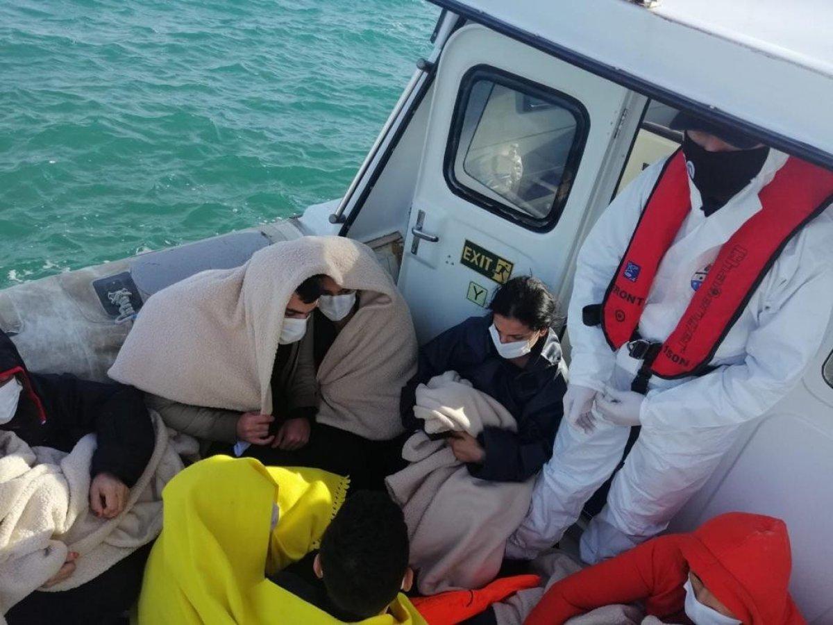 Aydın’da, kaçak göçmenleri taşıyan tekne yan yattı: 1 ölü