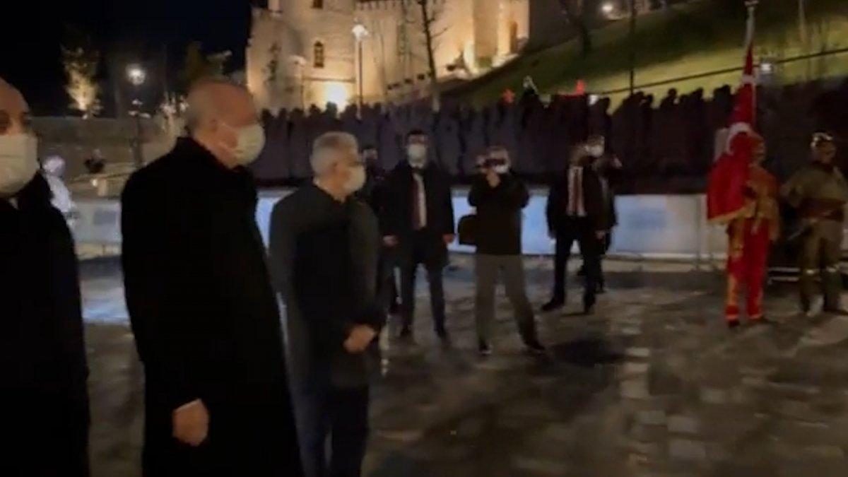 Demokrasi ve Özgürlükler Adası'nda 'Vatan' marşı