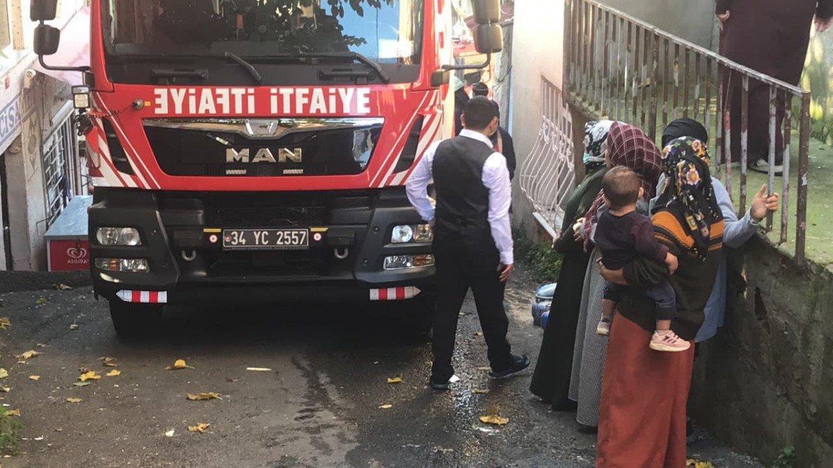 Beyoğlu'nda düğün günü evleri yandı