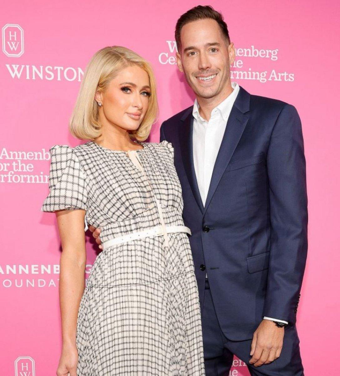 Paris Hilton ile Carter Reum evlendi