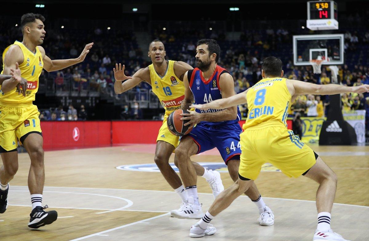Anadolu Efes deplasmanda ALBA Berlin'i 90-63 yendi