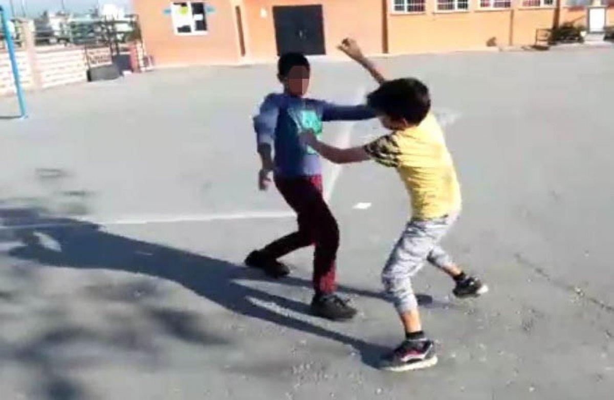 Antalya’da, çocukları dövüştürüp tezahürat yaptılar