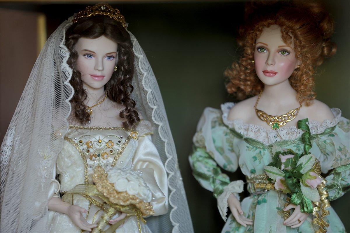 120 ülkeden topladığı 500 bebekli koleksiyonu görenler şaşırdı