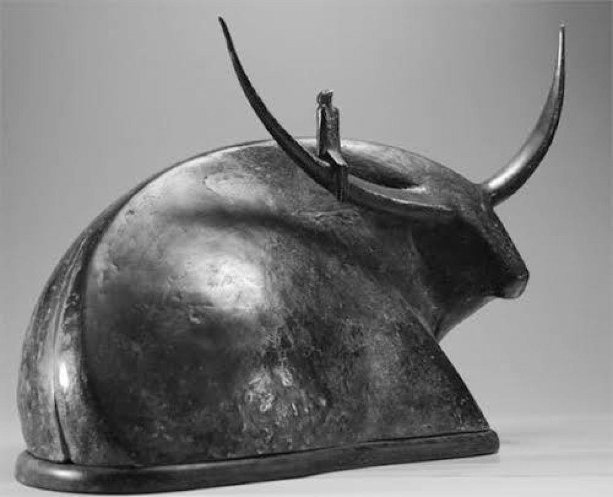 İzmir'de 3 heykel tahrip edildi