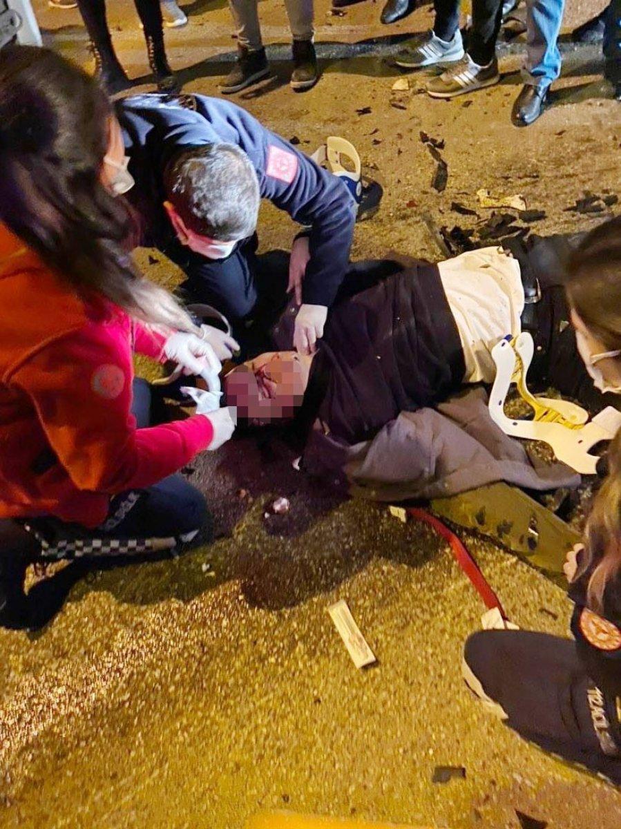 Aksaray’da, trafik kazasında can kurtarmak isterken canından oldu