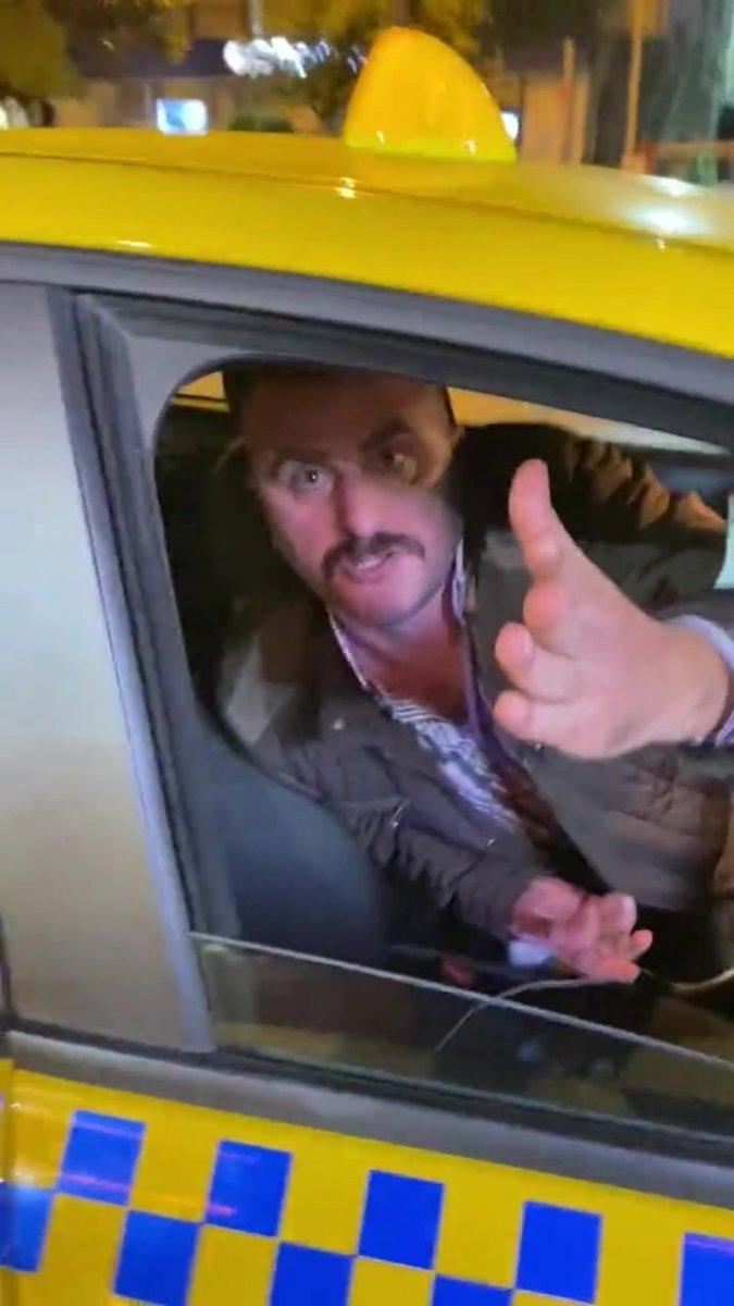 Üsküdar'da 'karşısının taksisiyim' deyip yolcu almayan araçlara trafikten men