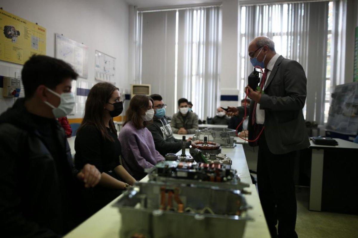 TOGG banttan inmeden teknik elemanlar mezun oluyor