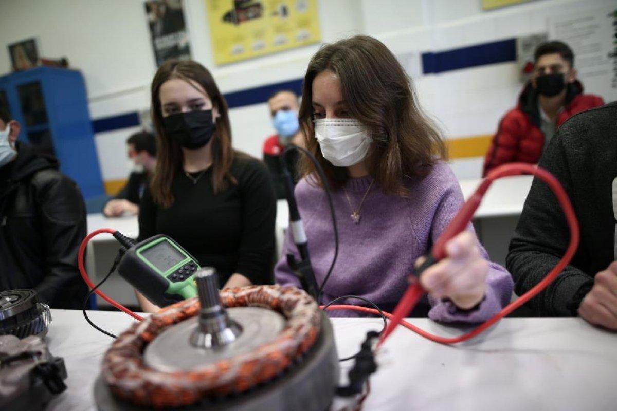 TOGG banttan inmeden teknik elemanlar mezun oluyor