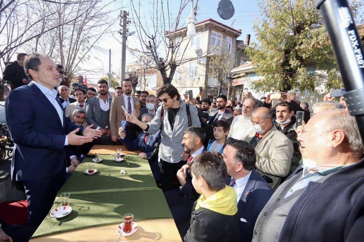 Fatih Erbakan meydanlara maskesiz döndü