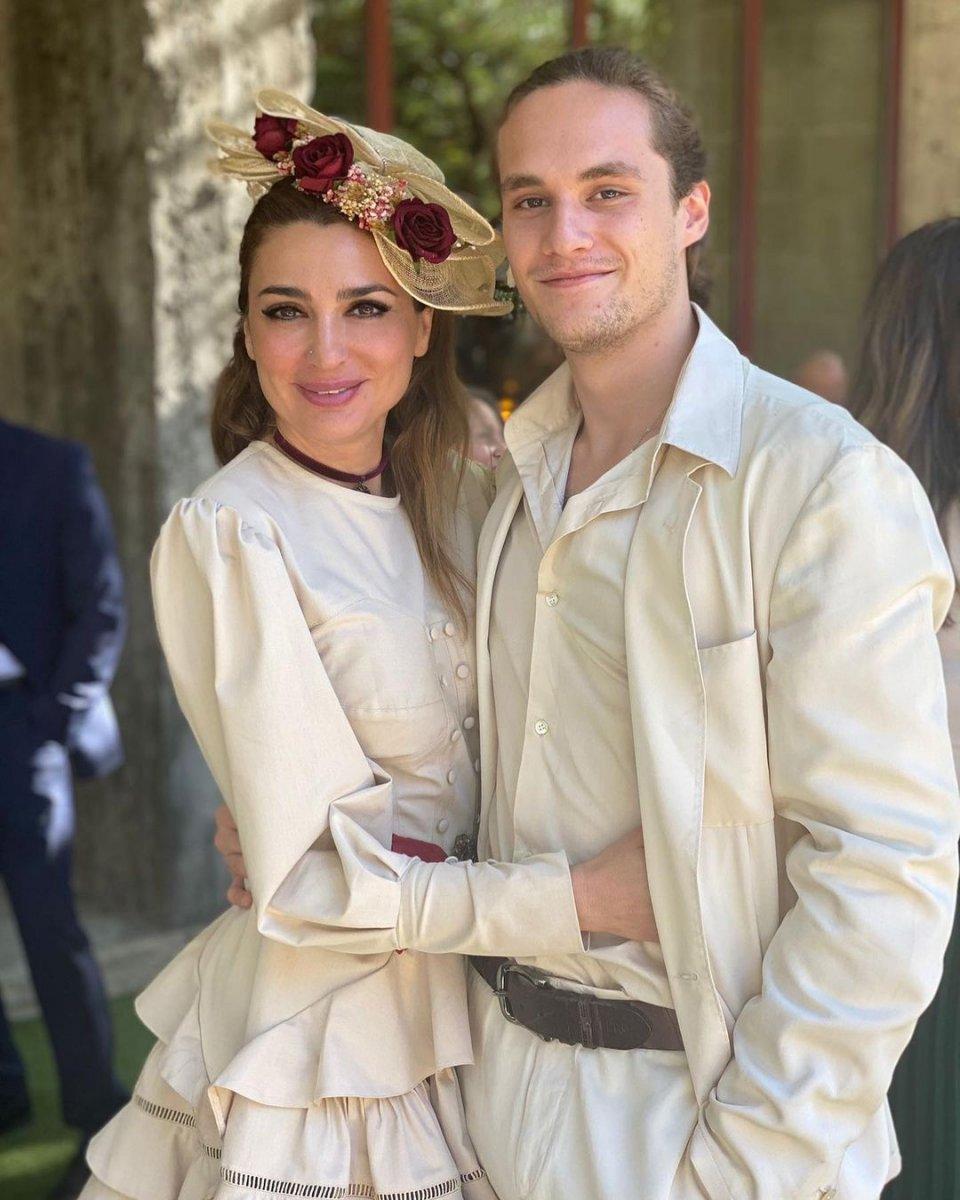 Bilge Öztürk - Daren Gerede aşk tatilinde