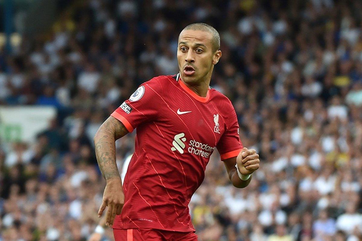 Xavi, Barcelona'da eski ekibi topluyor