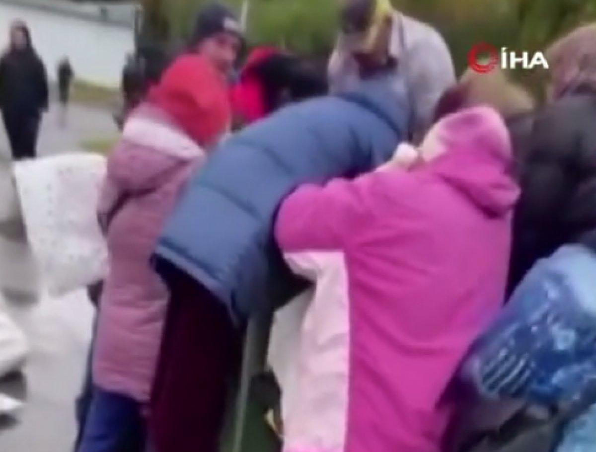 Rusya'da yaşlılar çöpten yiyecek topladı