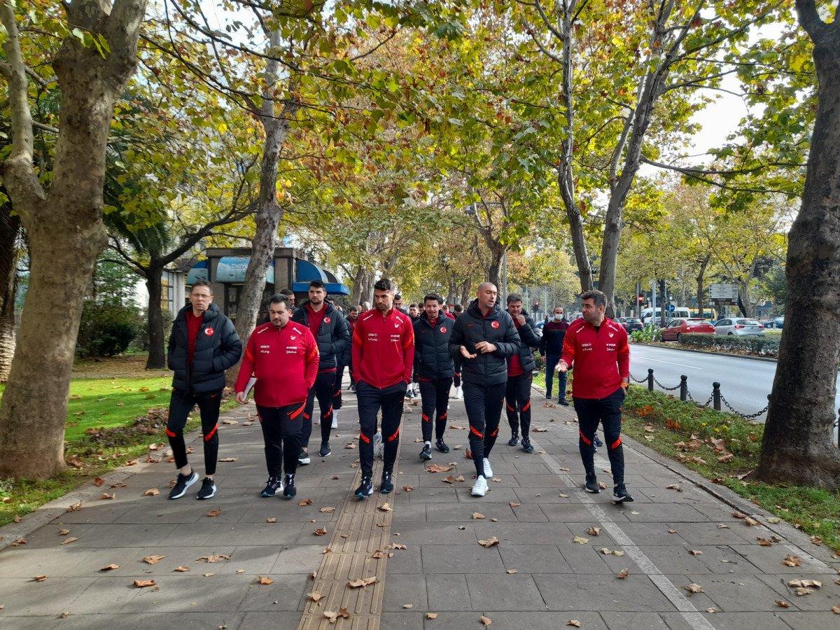 Milli Takım, Podgoritsa'da şehir turu attı