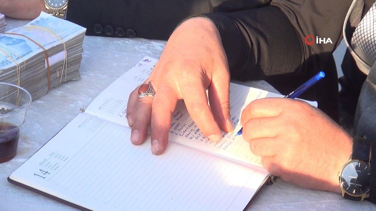 Şırnak'ta gelin ve damada 1 milyon 258 bin TL takıldı