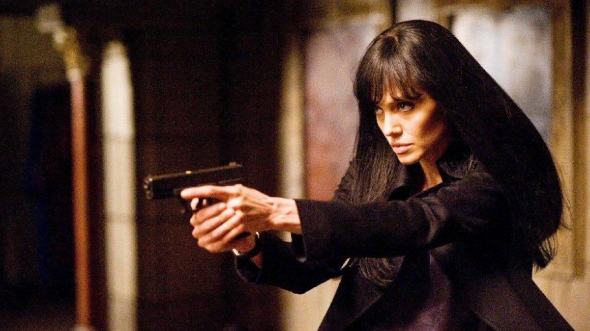 Angelina Jolie çektiği filmleri izlemediğini söyledi