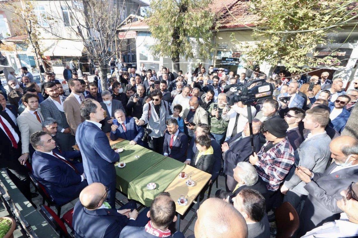 Fatih Erbakan meydanlara maskesiz döndü