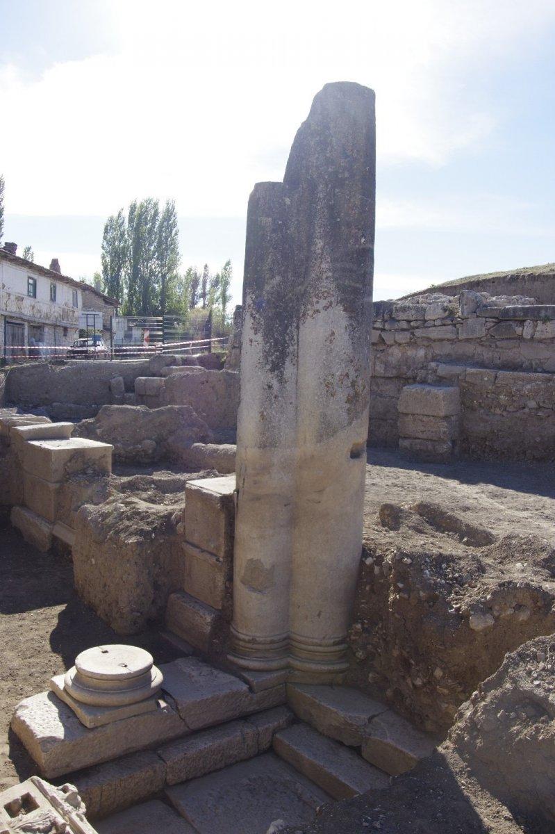 Kütahya’da Yaren Dede Türbesi, boş çıktı