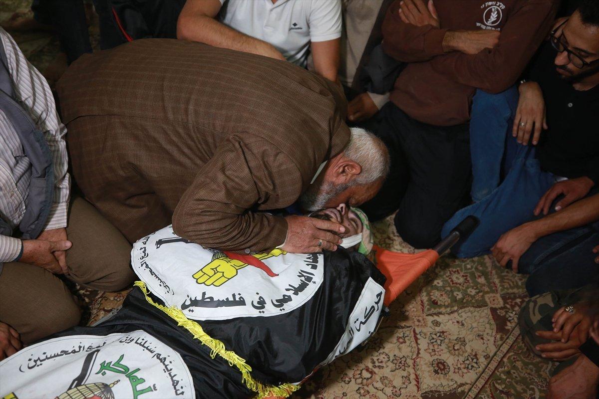 İsrail güçleri tarafından vurulan Filistinli genç, toprağa verildi