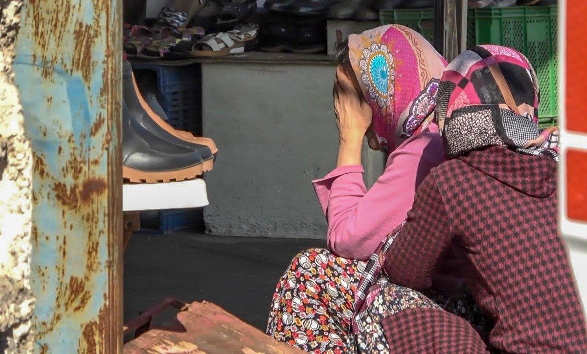 Antalya'da iş yerinde ölü bulundu, yakınları gözyaşlarına boğuldu