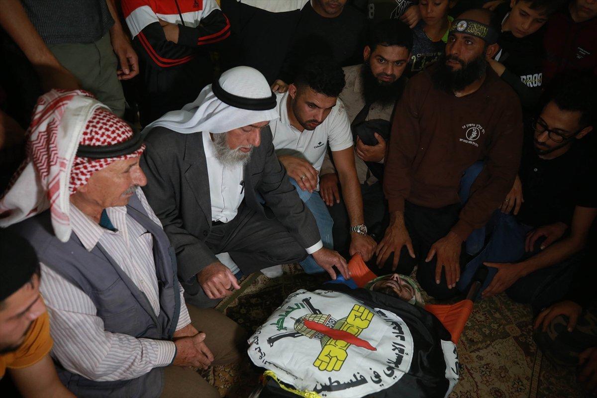 İsrail güçleri tarafından vurulan Filistinli genç, toprağa verildi