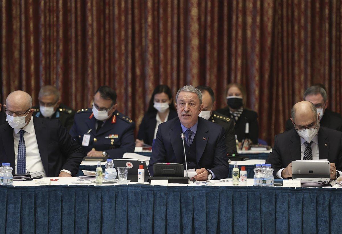 Hulusi Akar: 11 ayda, 2 bin 426 teröristi etkisiz hale getirdik