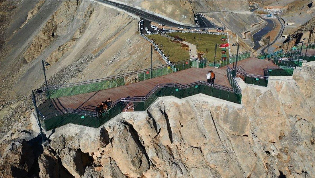 Zap Vadisi’nde terörden temizlenen alan, Seyir Tepesi oldu