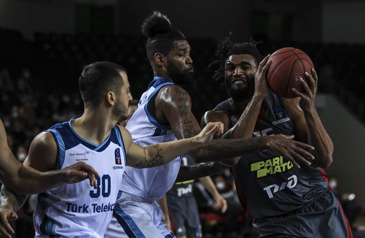 Türk Telekom evinde Lokomotiv Kuban'ı yendi