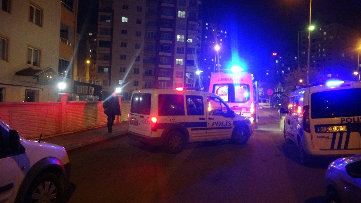 Kayseri'de bir baba kızını bıçaklayarak öldürdü