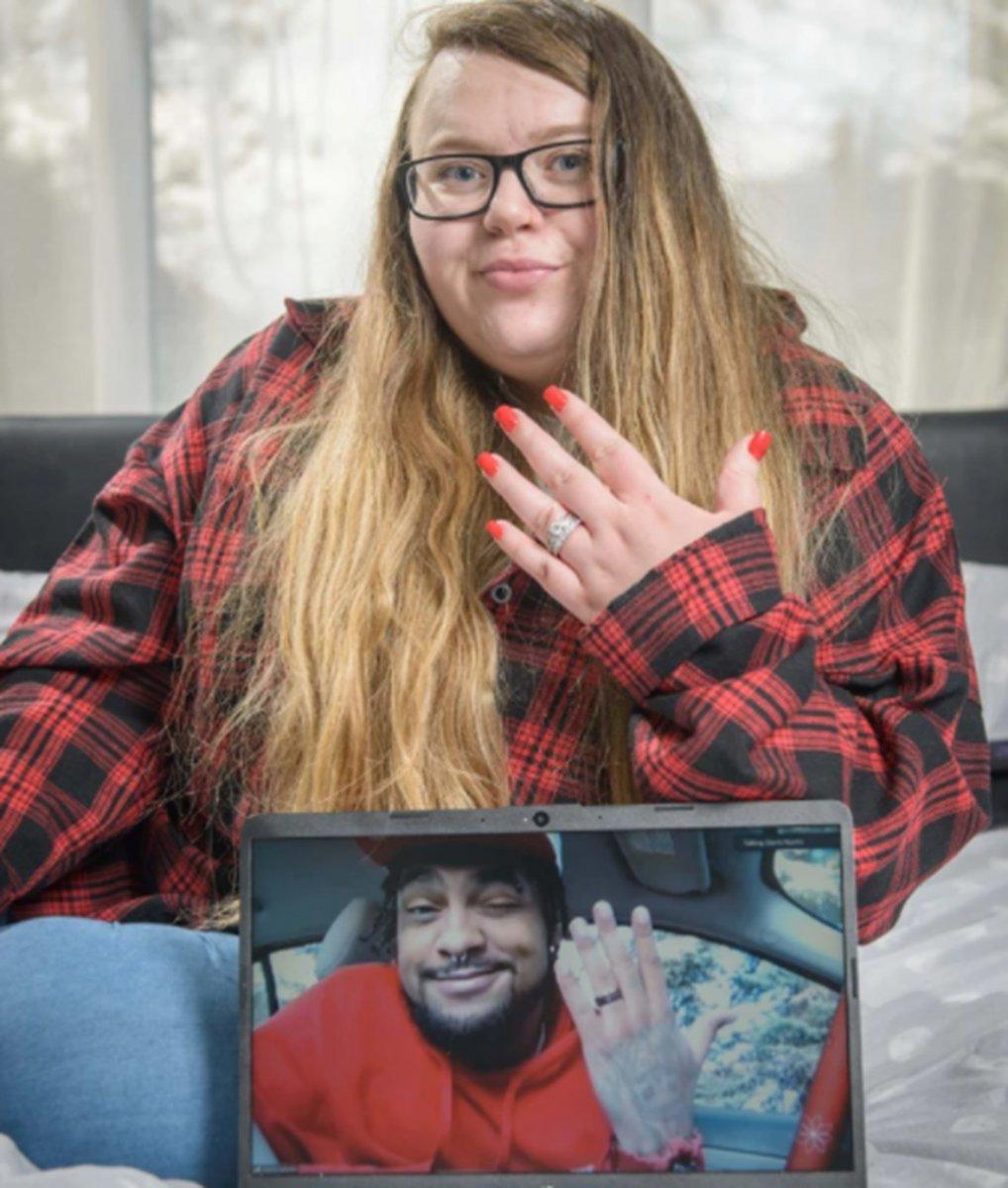 Facebook’ta tanıştığı ABD’li gençle, Zoom’da evlendi