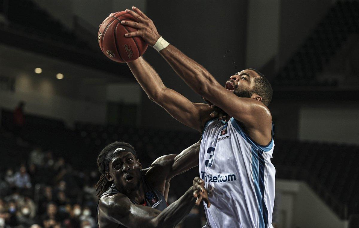 Türk Telekom evinde Lokomotiv Kuban'ı yendi