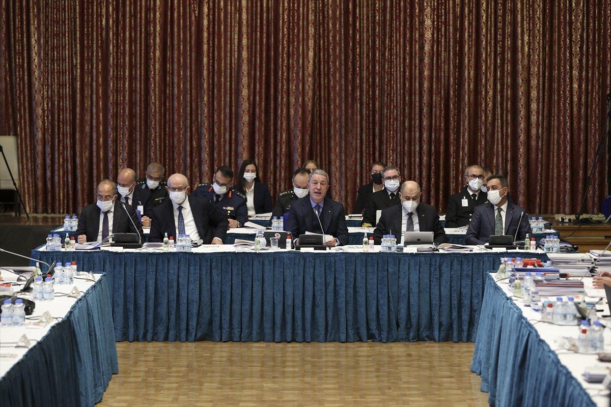 Hulusi Akar: 11 ayda, 2 bin 426 teröristi etkisiz hale getirdik