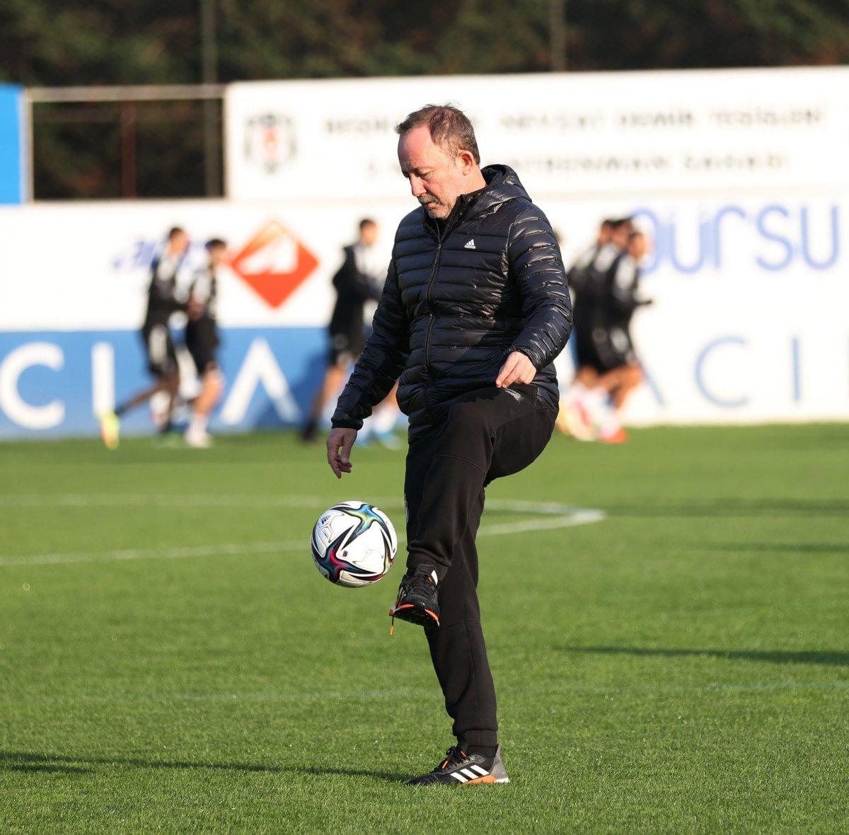 Sergen Yalçın liderlik planını yaptı