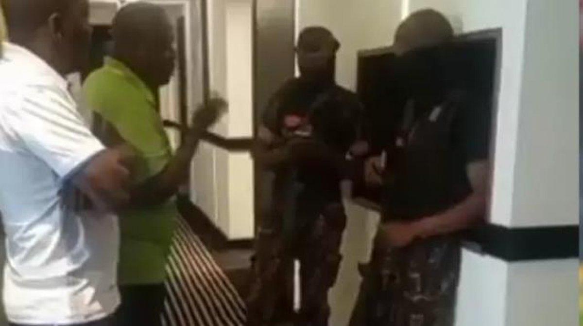 Eski Fenerbahçeli Samatta otelde rehin alındı