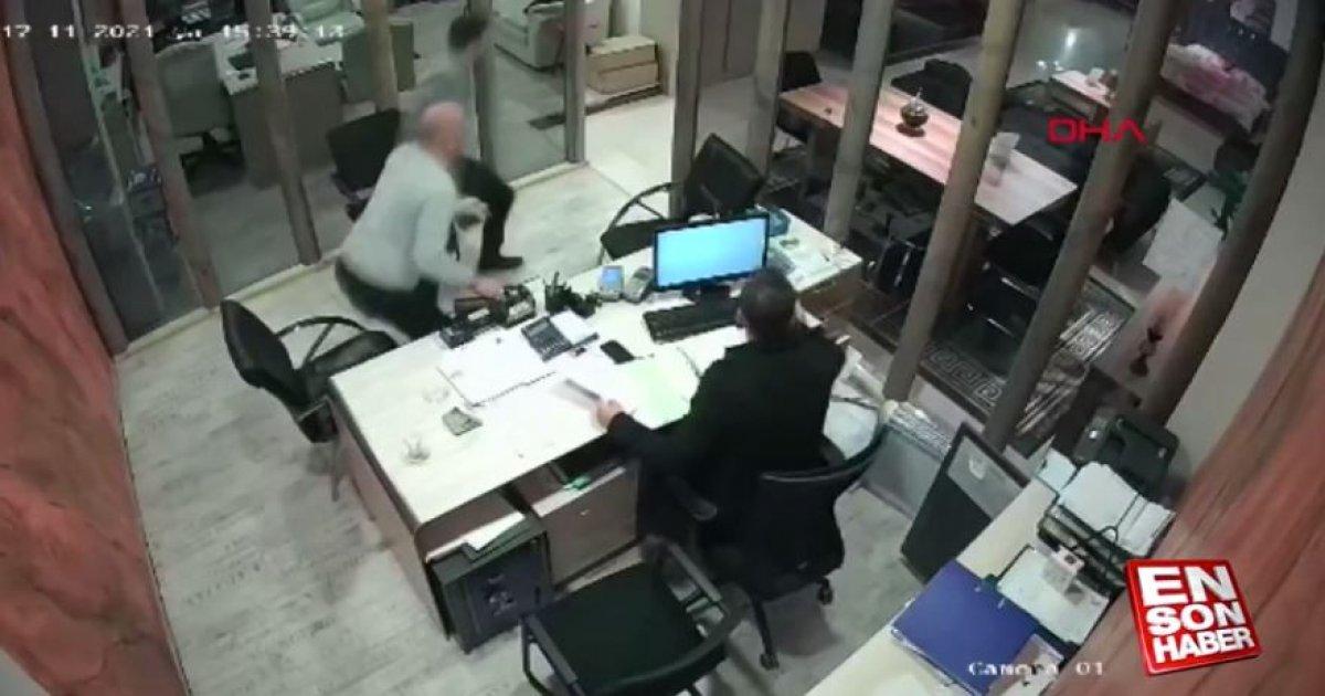 Düzce'de deprem anı kameraya yansıdı